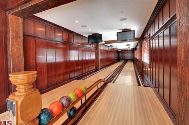8 American Homes With Exceptional Bowling Alleys Estately Blog Snapshot 1 21 13 44 Pm